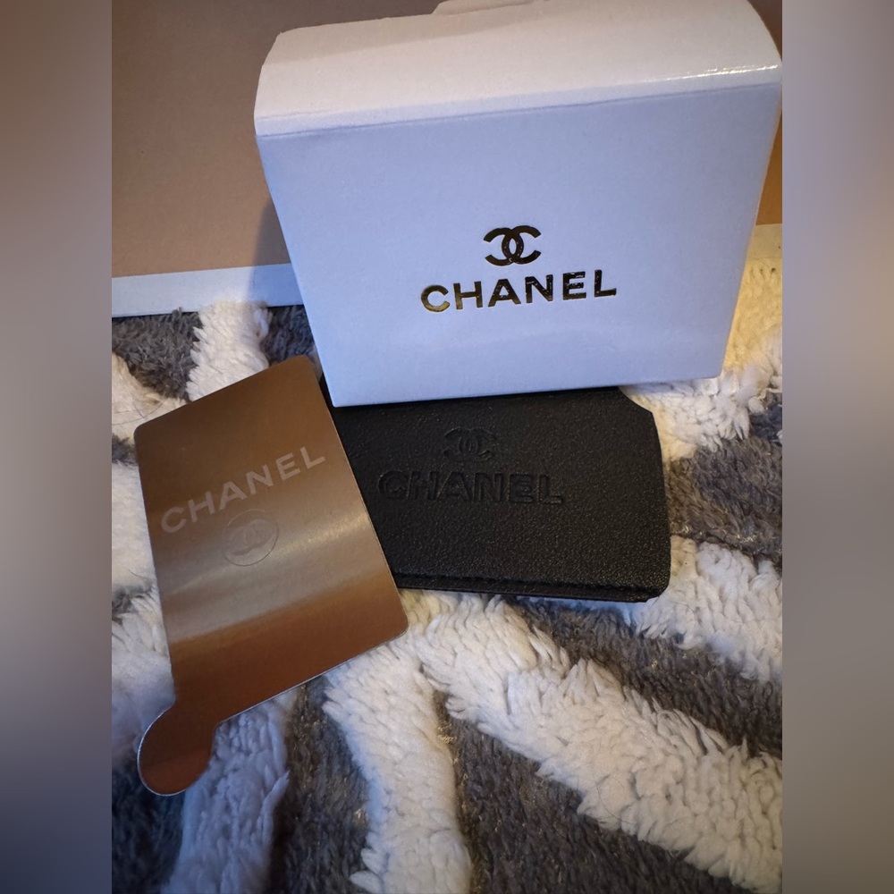 Chanel GWP Black Mirror/Card Case NIB